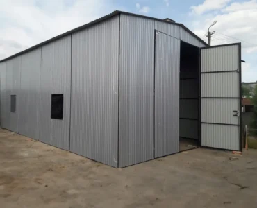 Halle aus Blech 600 x 1000 cm Satteldach Doppelflügeltor Aluminium