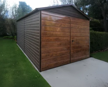 Einzelgarage aus Blech 300 x 500 cm Satteldach Doppelflügeltor Holzoptik